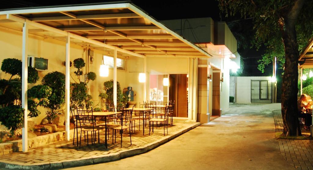 Rumi Apartelle Hotel Ángeles Exterior foto