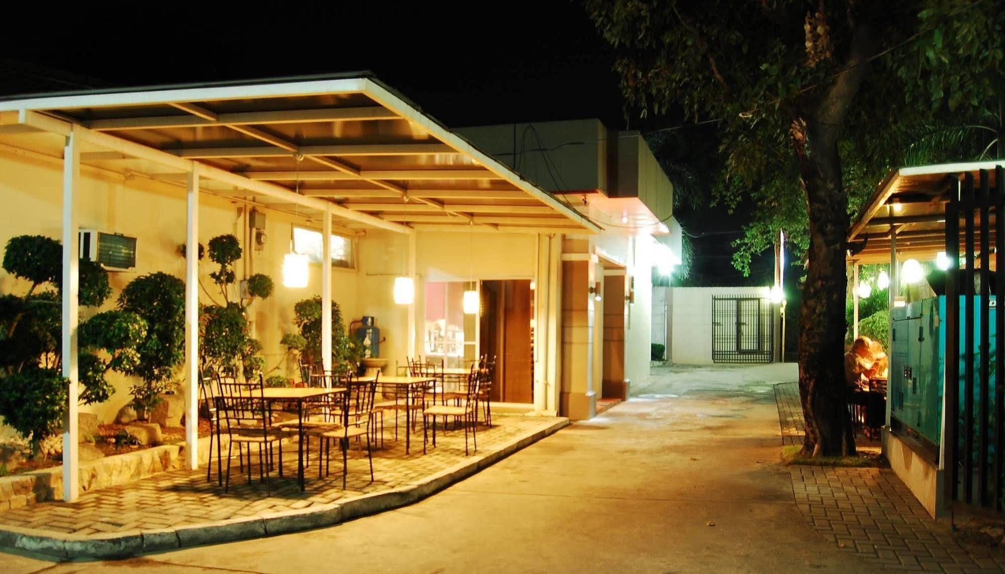 Rumi Apartelle Hotel Ángeles Exterior foto